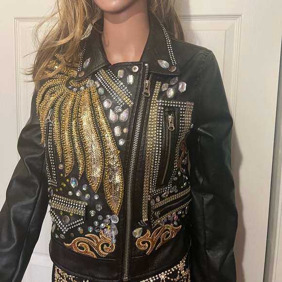 One of a kind jacket. 
Eye catcher! Very unique! 
Size small - Picture 3 of 3